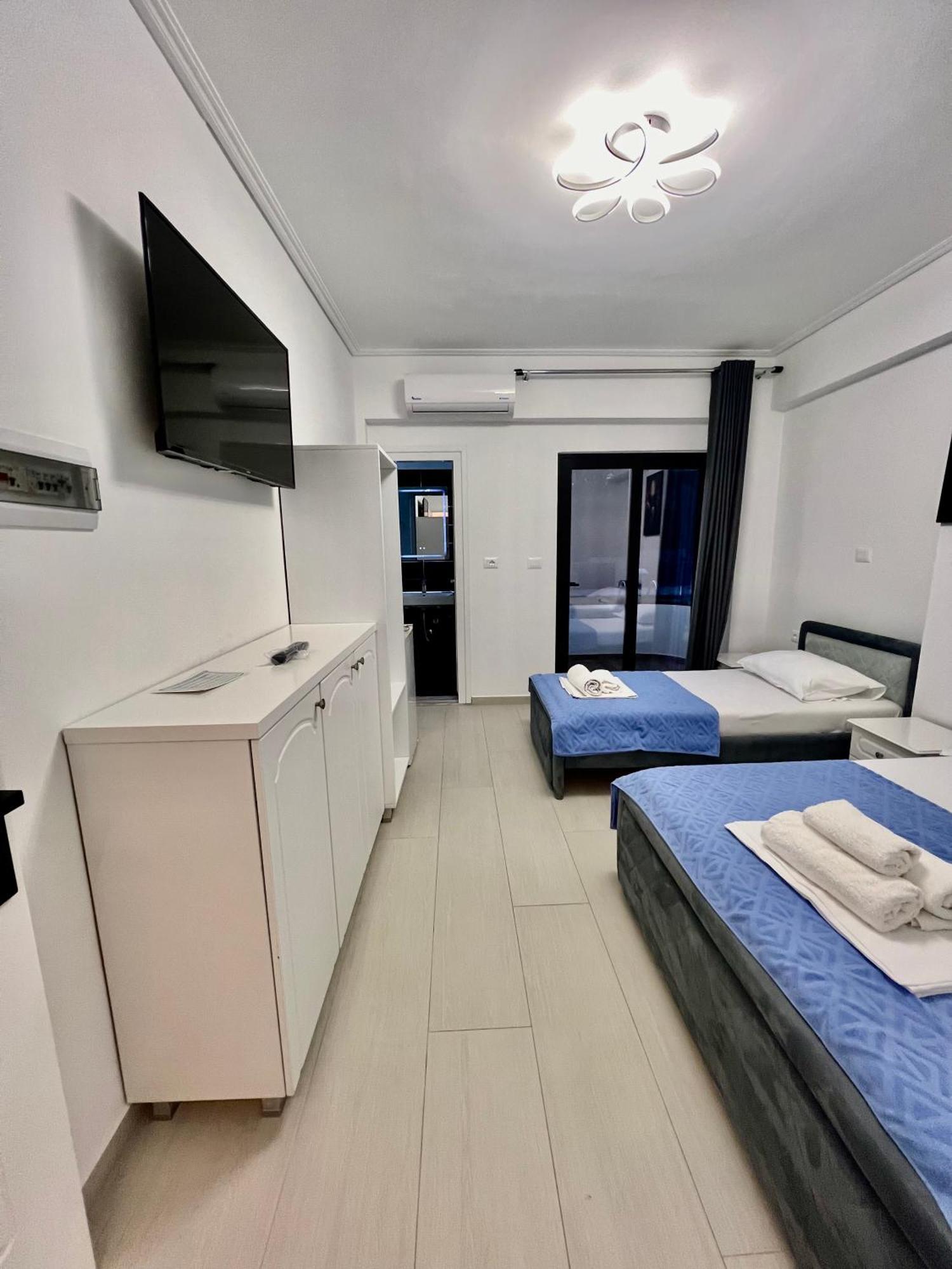 Hotel Vila Park Bujari Ksamil Exteriör bild