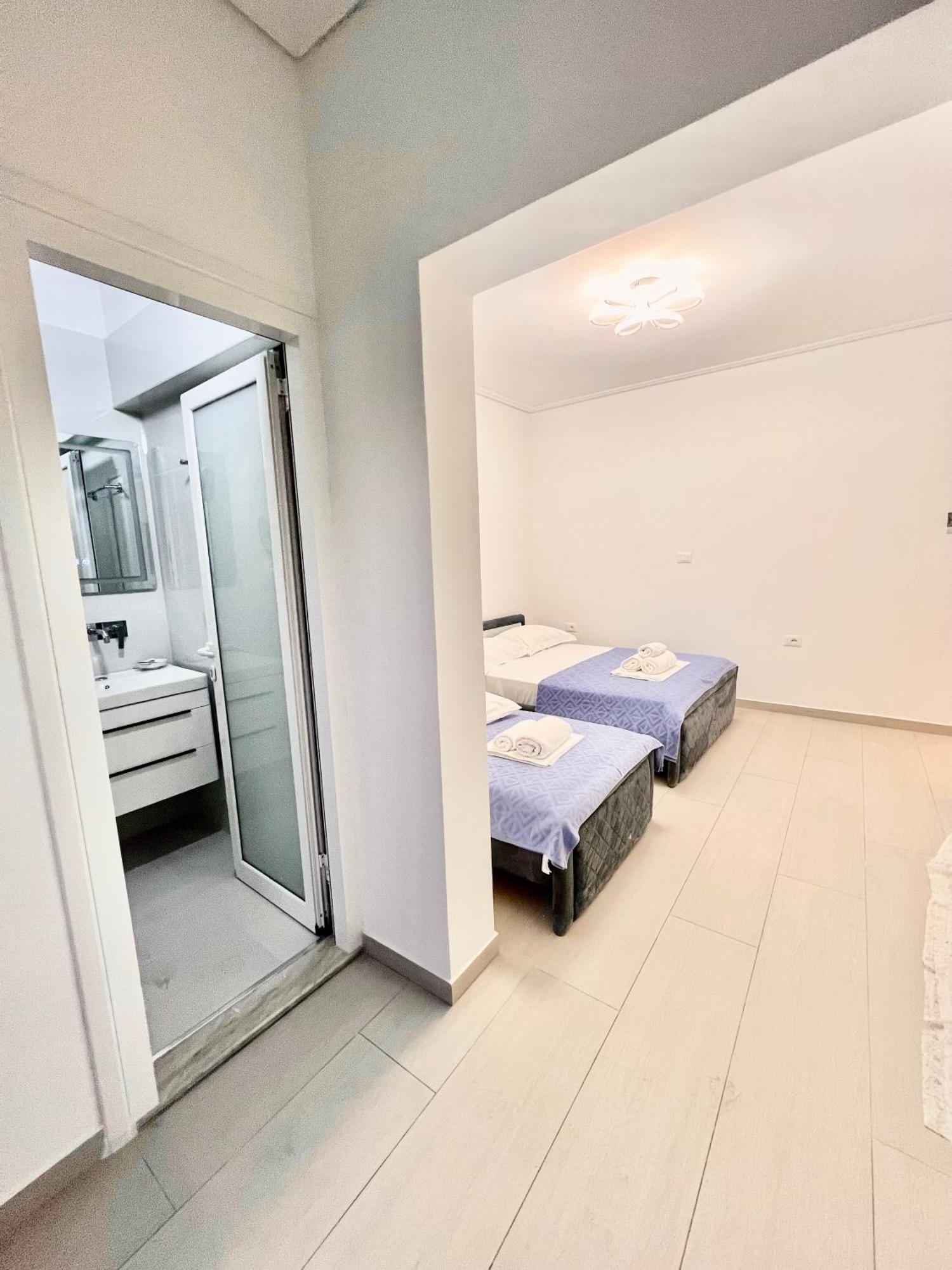 Hotel Vila Park Bujari Ksamil Exteriör bild