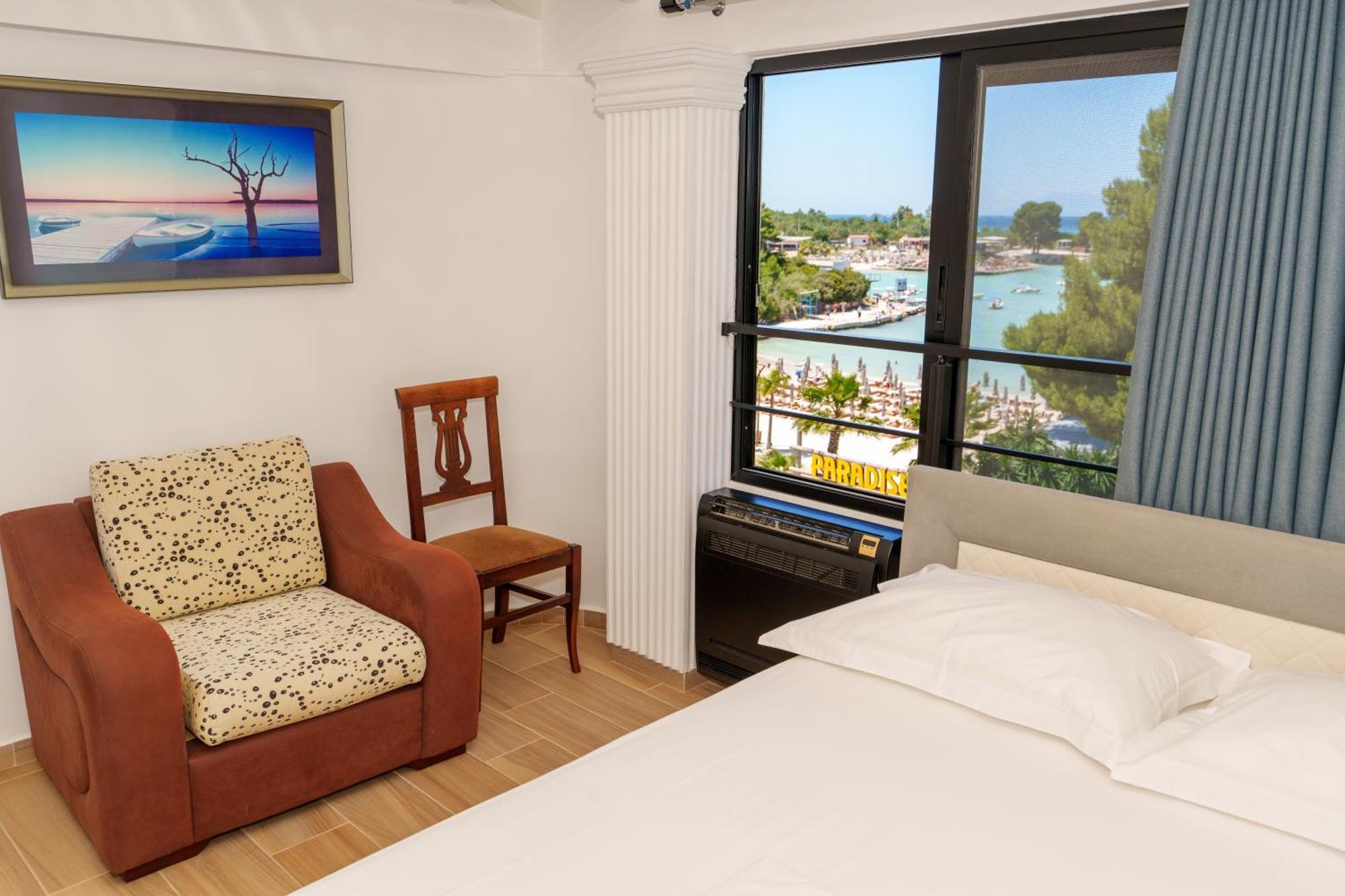 Hotel Vila Park Bujari Ksamil Exteriör bild