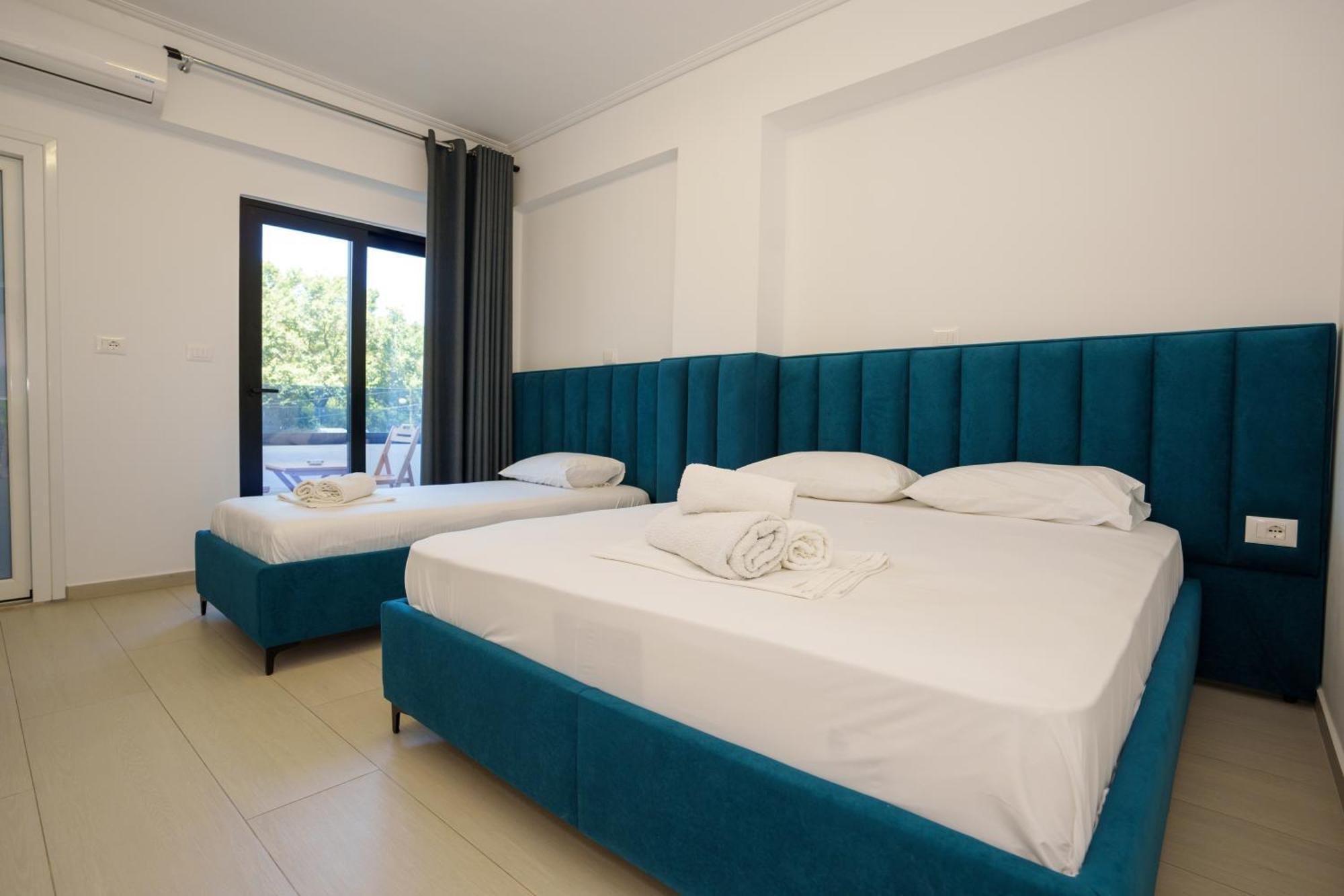 Hotel Vila Park Bujari Ksamil Exteriör bild